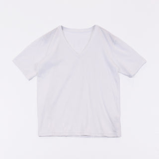 DIFFERENTLY Back M VネックT